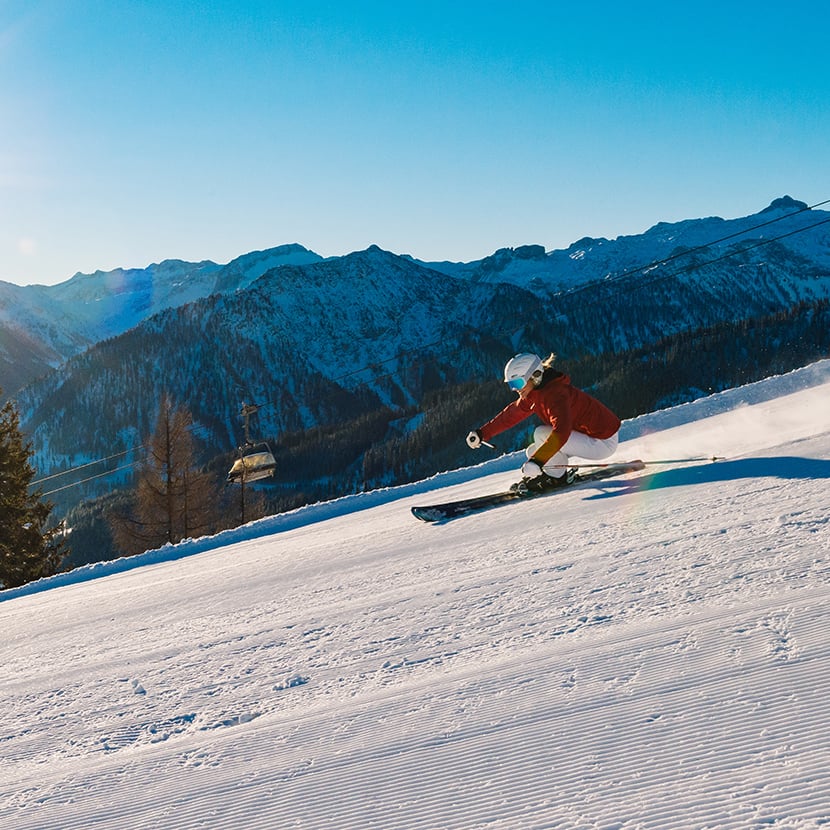 ski-amade-skiaction- Skipiste vor dem Hotel