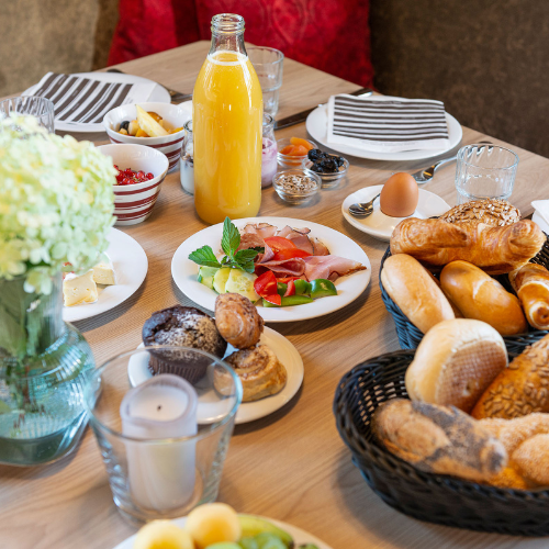 Frühstück buchen im Harmls Aparthotel