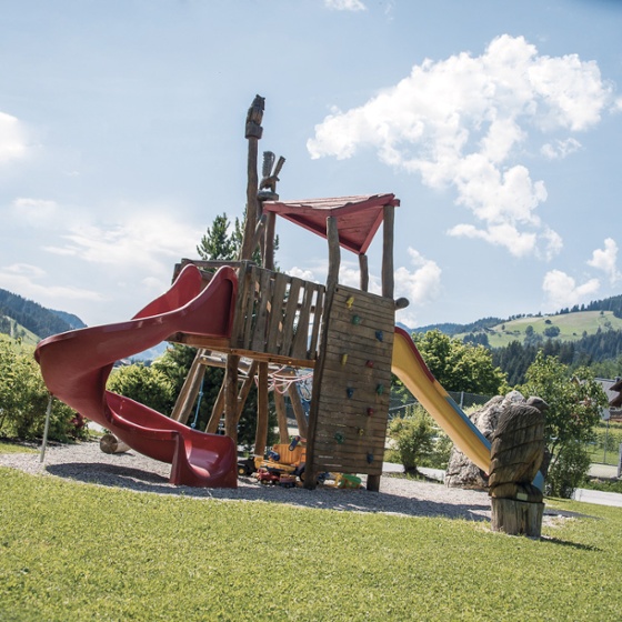 Spielplatz Kind Unterkunft Harmls